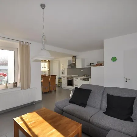 Im Erdgeschoss Mit Terrasse Fuer 2 Personen In Der Hafenstadt Sassnitz, Ostseekueste * Sassnitz